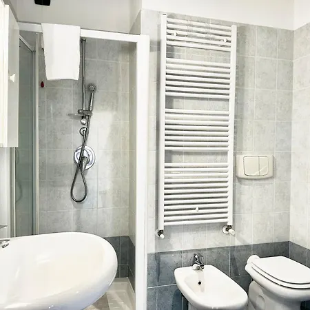 Apartament Peaceful Oasis With Balcony And Parking, Mediolan