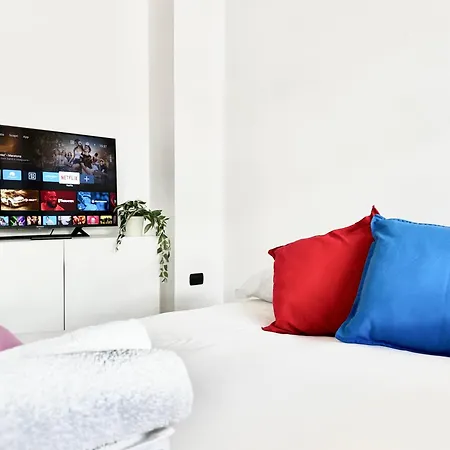 Peaceful Oasis With Balcony And Parking, * Mediolan